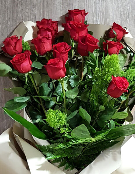 Rose rosse da comporre in mazzo per numero di steli.